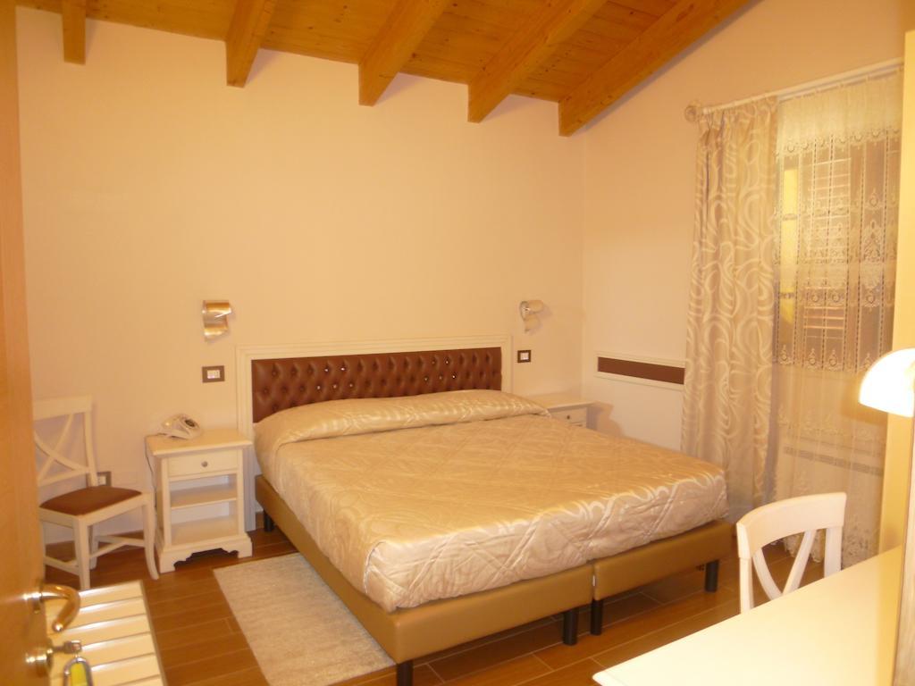 Relais Villa Giulia บัสตียาอุมบรา ภายนอก รูปภาพ